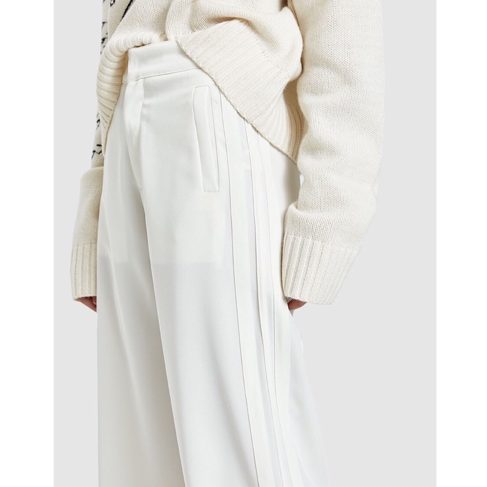 WHITE STRIPE DETAIL STRAIGHT PANTS